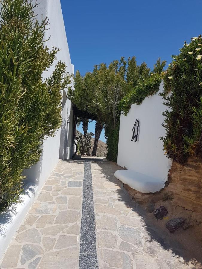La Almendra Y El Gitano Hotel Agua Amarga  Exterior photo